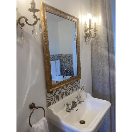 U Fiordalisu Hotel *